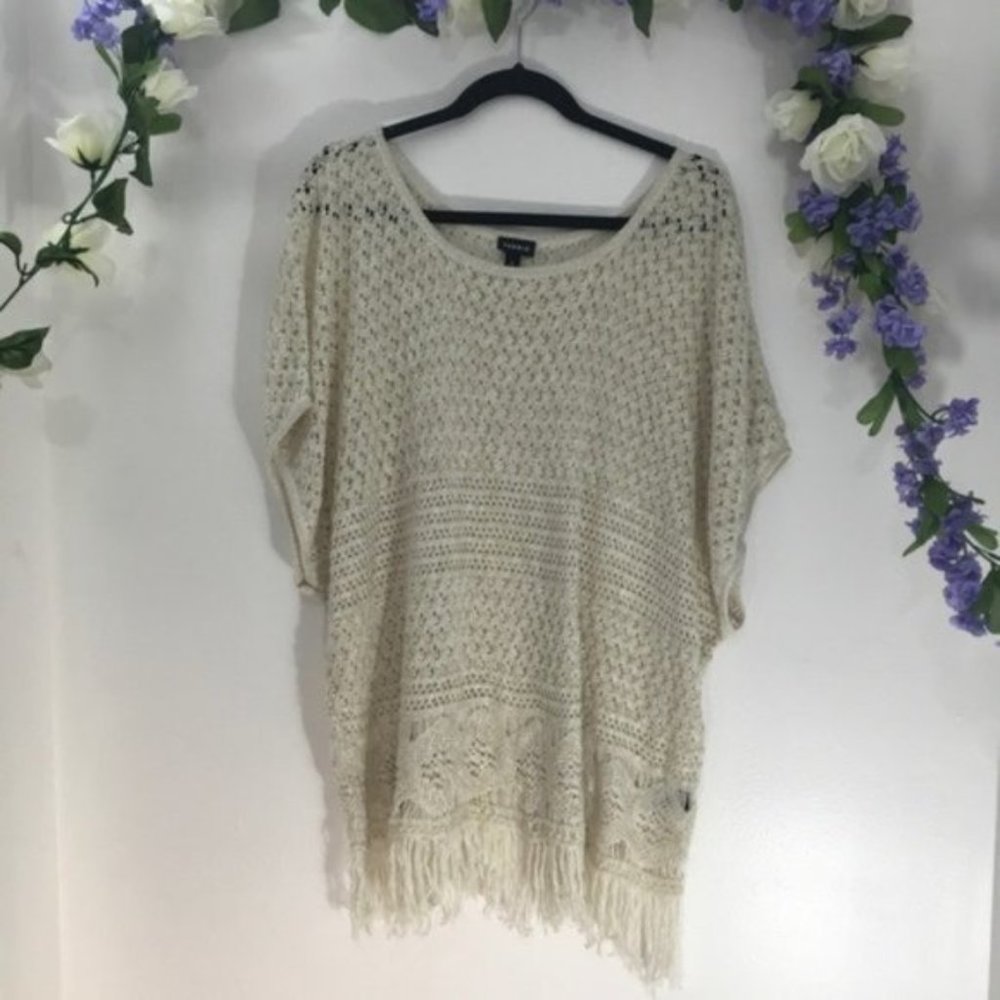 WHITE CREAM TORRID OPEN KNIT PONCHO TASSLED DETAIL